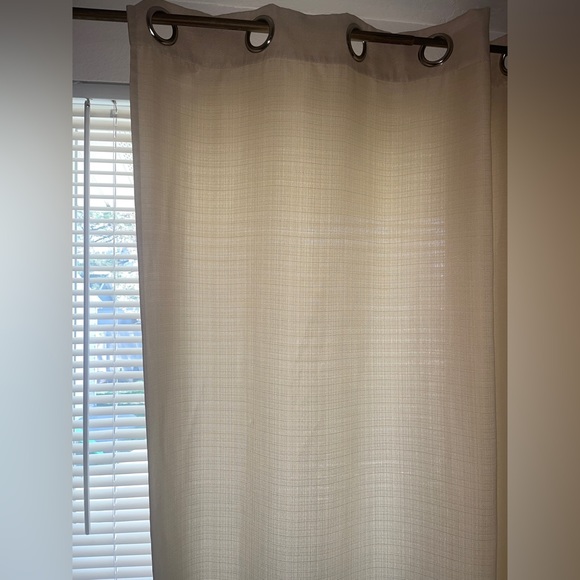 🪻🤍Set Of 2 Grommet top Curtain panels Light  beige/ tan color - Picture 2 of 8